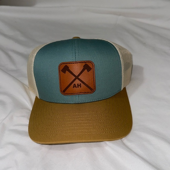 Arlington Hardware hat - Picture 1 of 1